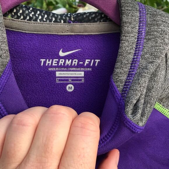 Women’s Nike Hoodie - Picture 7 of 10